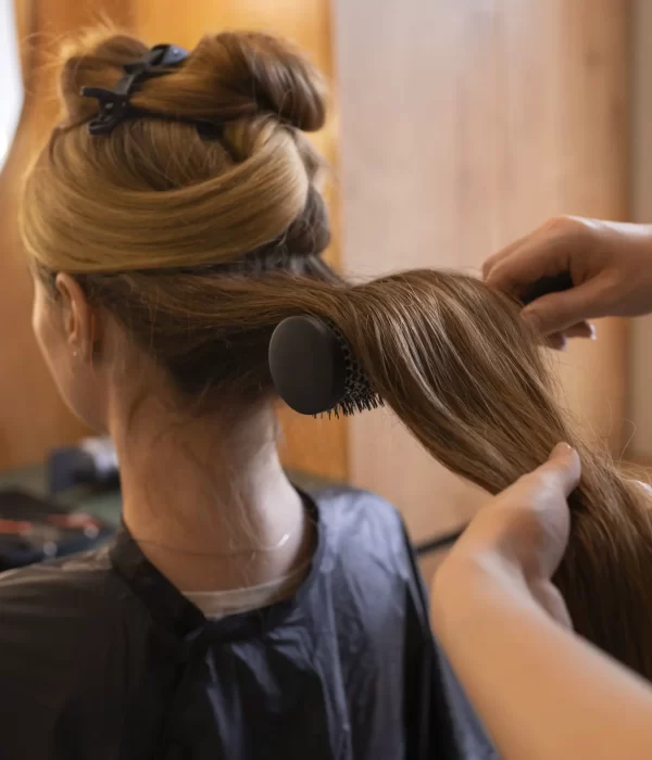 nt-getting-her-hair-done-hairdresser